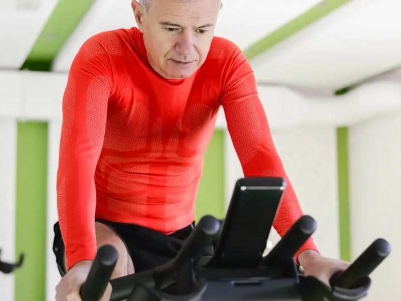 Cycling: an excellent activity for patients suffering from knee or hip&nbsp;osteoarthritis.